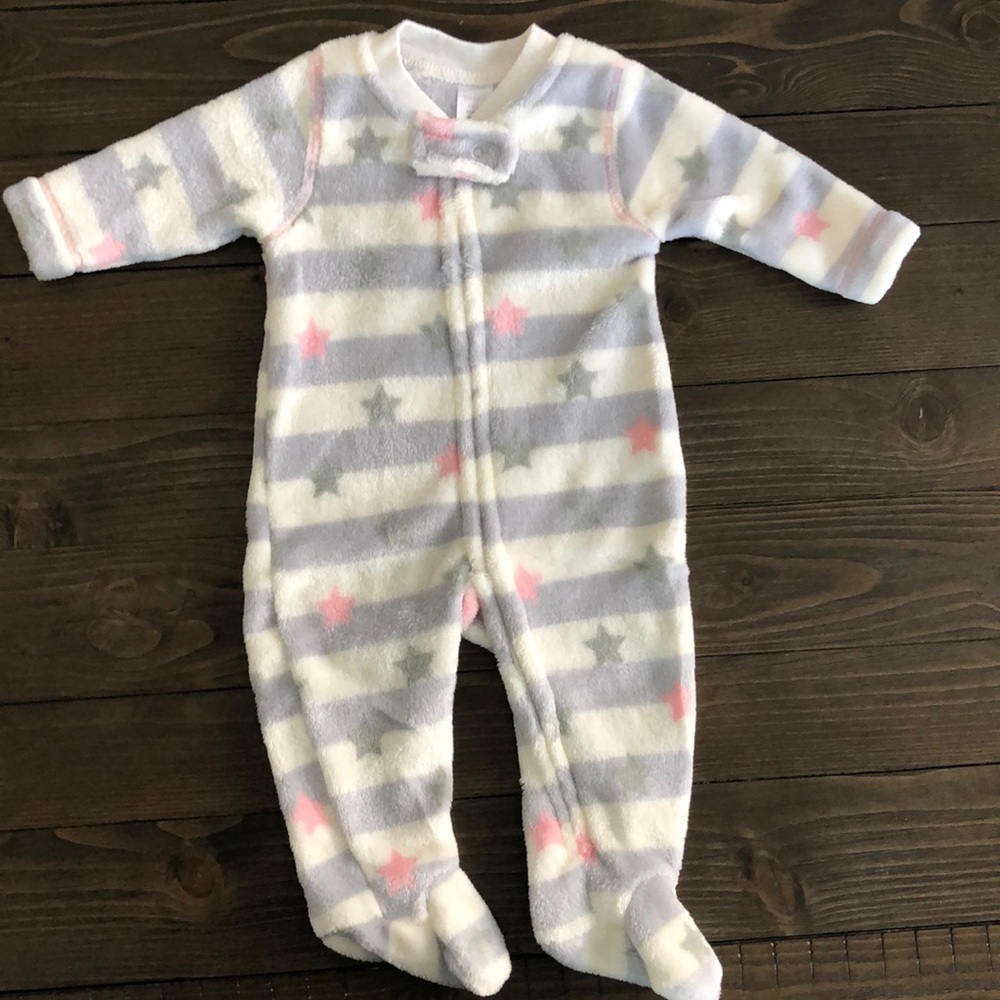 Incredibly soft 0-3m modern baby footed onsie/sleeper